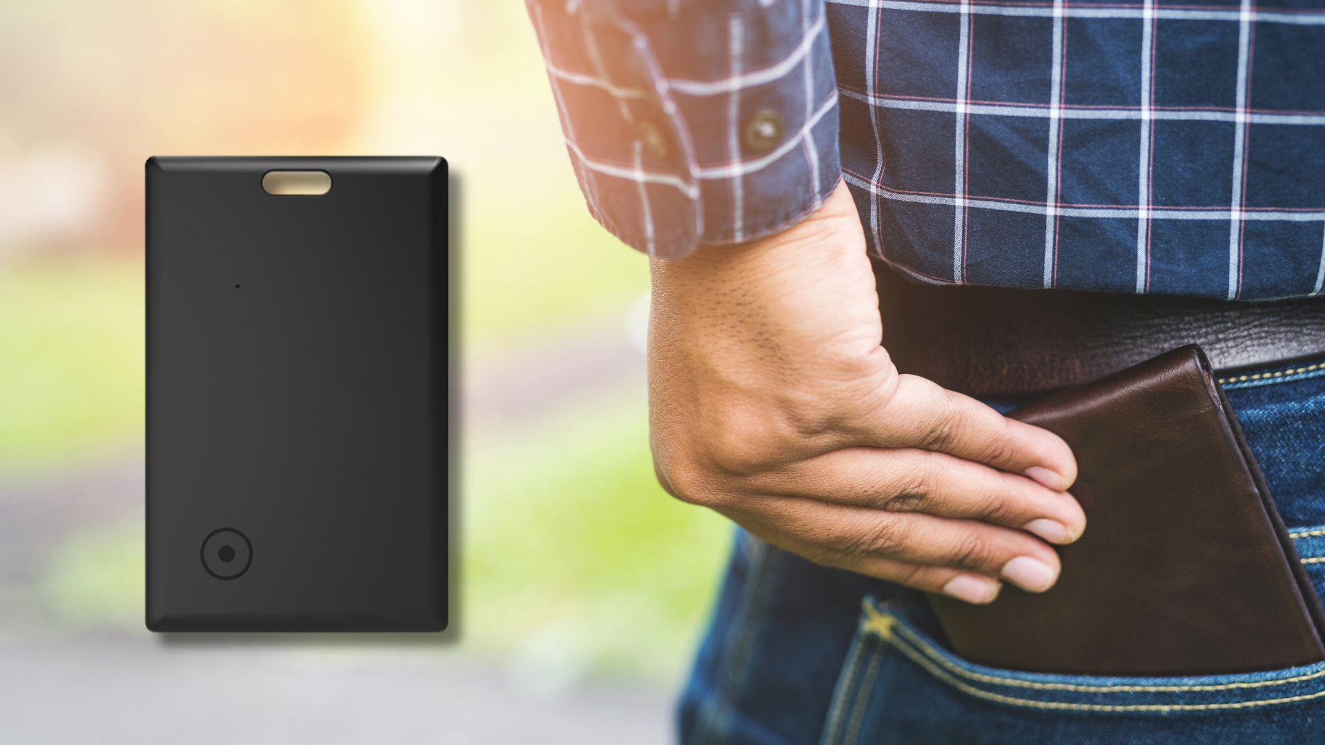 OM2U Slim BLE Card Buzzer - Ultra slim BLE tracker with 100dB alarm buzzer for wallets luggage and valuable items